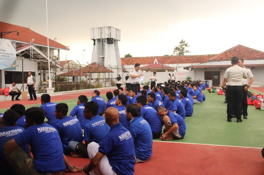 Lapas Kelas IIA Serang menerima kedatangan sebanyak 133 mutasi Warga Binaan Pemasyarakatan (WBP) dari Lembaga Pemasyarakatan Pemuda Kelas IIA Tangerang. FOTO: Achie06/PORTALBMI.ID
