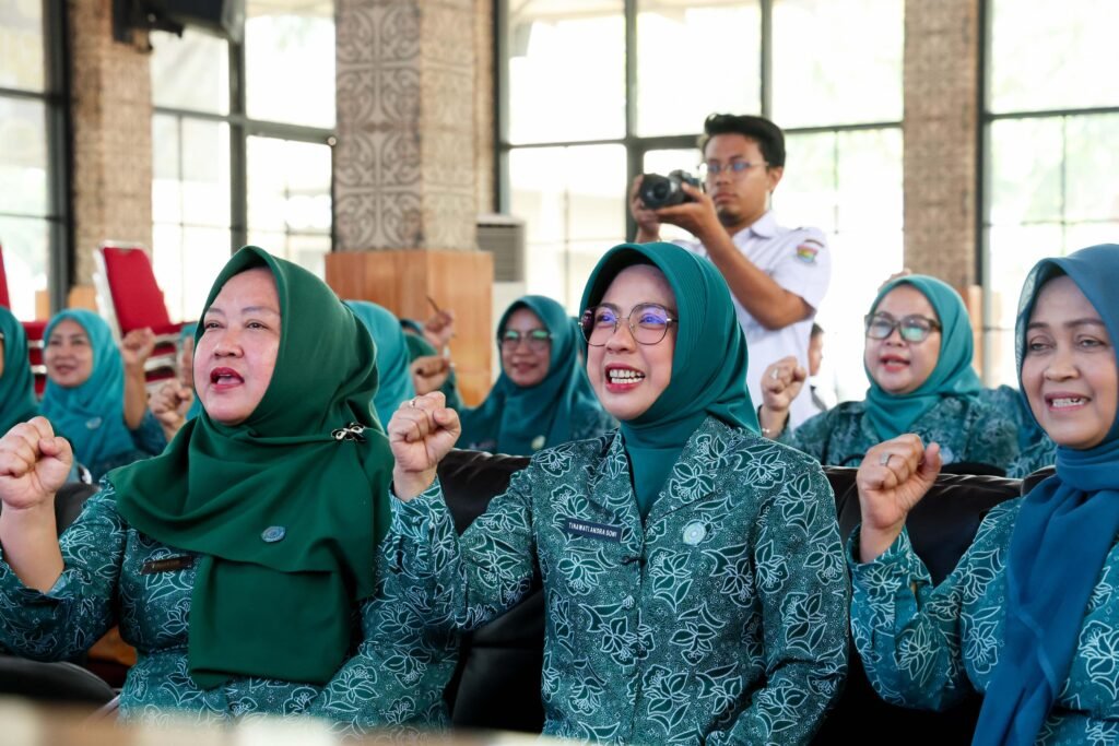 Tinawati berharap, produk-produk UP2K dari Provinsi Banten semakin maju, dikenal luas, dan mampu memberikan manfaat ekonomi bagi keluarga. Red/PORTALBMI.ID