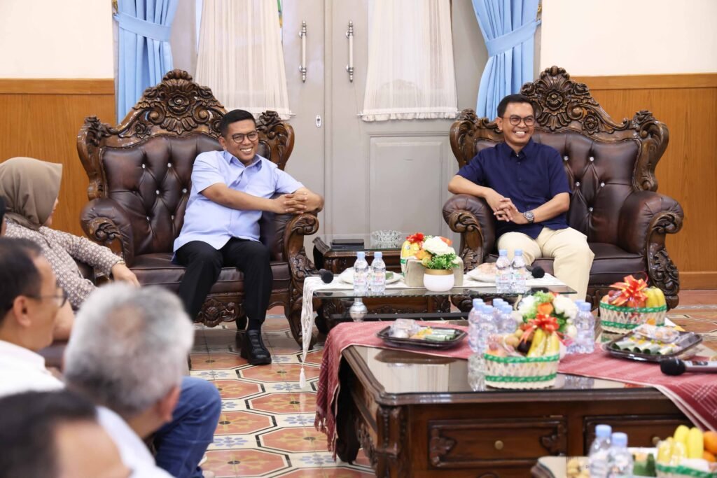 Andra Soni bersama Yayasan SMK Mitra Industri MM2100 segera menggagas pendidikan vokasi yang terintegrasi dengan kebutuhan Sumber Daya Manusia (SDM) yang siap kerja. FOTO: Setda Banten