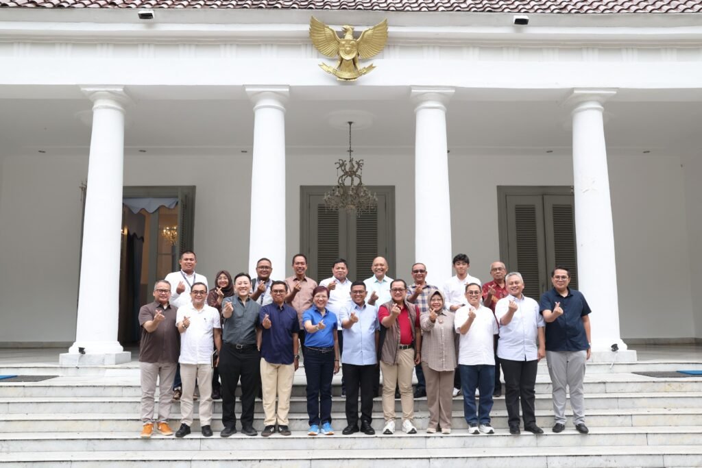 Andra Soni bersama Yayasan SMK Mitra Industri MM2100 segera menggagas pendidikan vokasi yang terintegrasi dengan kebutuhan Sumber Daya Manusia (SDM) yang siap kerja. FOTO: Setda Banten