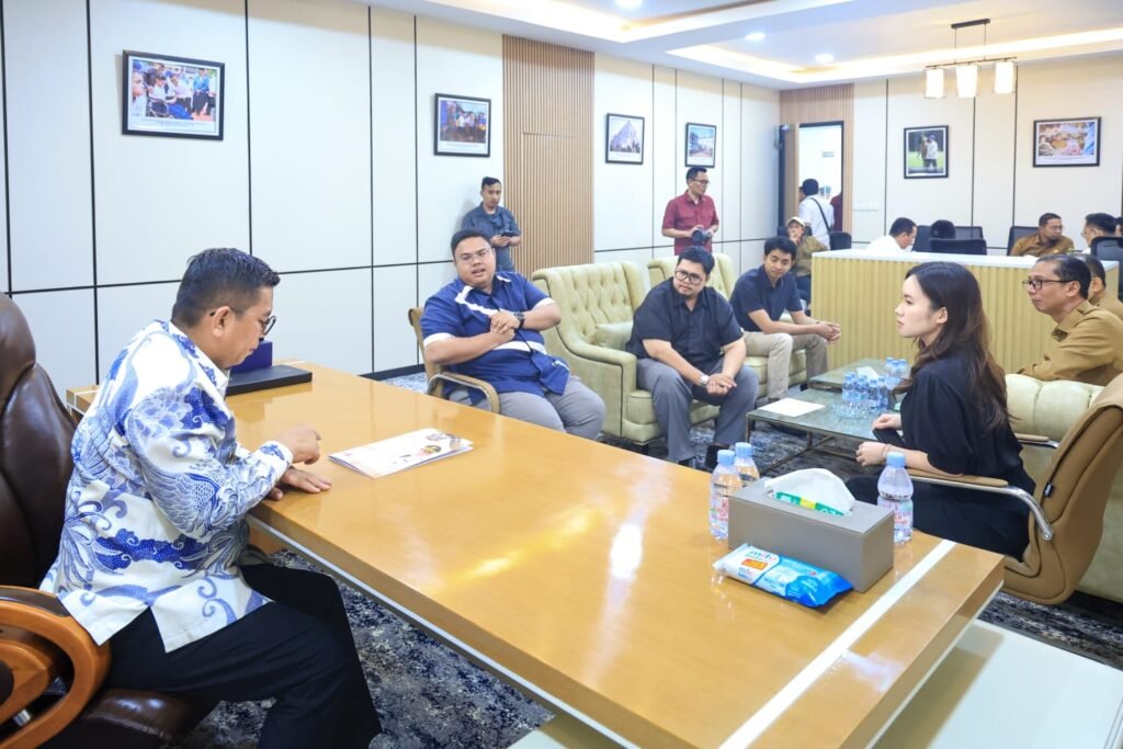 Gubernur Andra Soni menyambut positif rencana penyelenggaraan turnamen usia dini bertajuk Tangsel Youth Football. FOTO: Setda Banten/PORTALBMI.ID