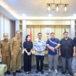 Tangsel Youth Football saat menerima audiensi VAR Media di Kantor Gubernur Banten eks Gedung Balai Latihan Kerja (BLK) Kota Tangerang Selatan, Selasa (19/5/2026). FOTO: Setda Banten/PORTALBMI.ID