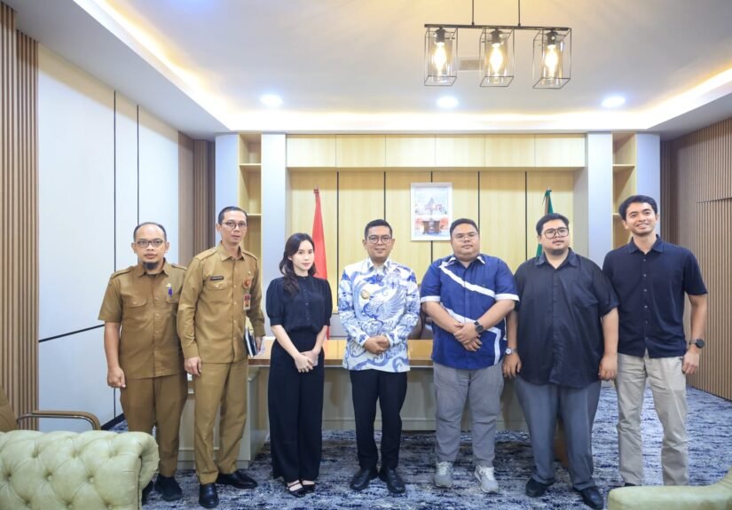 Tangsel Youth Football saat menerima audiensi VAR Media di Kantor Gubernur Banten eks Gedung Balai Latihan Kerja (BLK) Kota Tangerang Selatan, Selasa (19/5/2026). FOTO: Setda Banten/PORTALBMI.ID