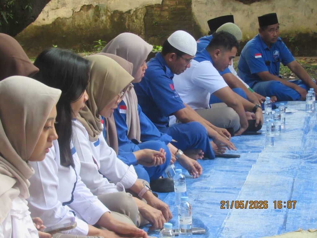PT STL dan PT ALB menggelar kegiatan santunan anak yatim di Kampung Sukajadi, Kelurahan Mekarsari, Kota Cilegon, Kamis (21/5/2026). FOTO: Budi05/PORTALBMI.ID