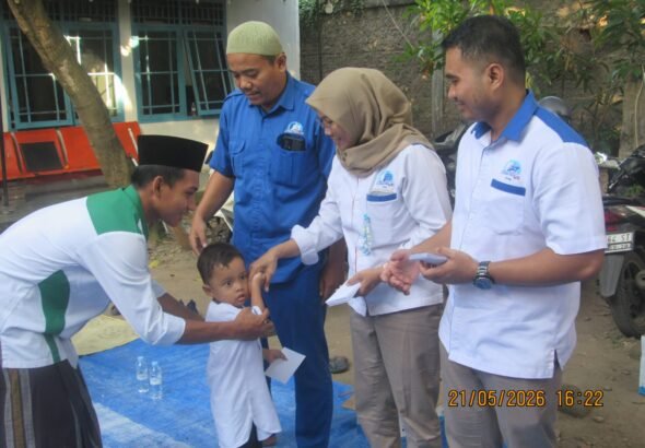 PT STL dan PT ALB menggelar kegiatan santunan anak yatim di Kampung Sukajadi, Kelurahan Mekarsari, Kota Cilegon, Kamis (21/5/2026). FOTO: Budi05/PORTALBMI.ID