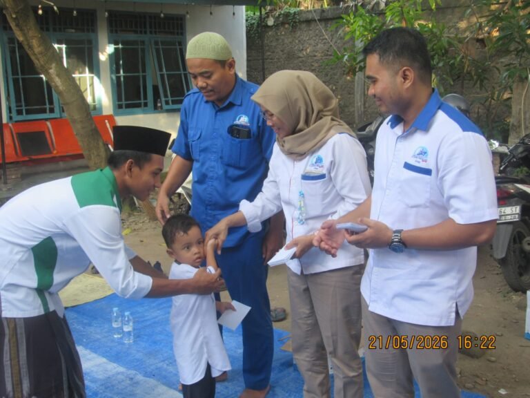 PT STL dan PT ALB menggelar kegiatan santunan anak yatim di Kampung Sukajadi, Kelurahan Mekarsari, Kota Cilegon, Kamis (21/5/2026). FOTO: Budi05/PORTALBMI.ID