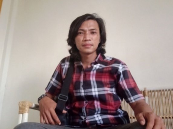 Jurnalis juga sebagai Kabiro PORTALBMI.ID Kabupaten Sambas, Kalimantan Barat, Nopriyanto mengajak masyarakat untuk terus meningkatkan budaya membaca. FOTO: Nop06/PORTALBMI.ID