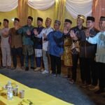 Wakil Bupati Sambas, Heroaldi Djuhardi Alwi, yang mewakili Bupati Sambas, Anggota DPRD Provinsi Kalimantan Barat Dapil Sambas Subhan Nur, Camat Tebas Suriawan, Hermi, perwakilan ASPIRASI KAMAS, Jejak Makam Leluhur (JML) Nagri Kitte. FOTO: Nop06/PORTALBMI.ID