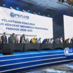 Penandatanganan MoU tersebut dilakukan dalam acara pengukuhan kepengurusan PERADI Profesional periode 2026-2031 di Hotel Fairmont, Senayan, Jakarta, Jumat (8/5/2026). Dok. Peradi profesional-Red/portalbmi.id