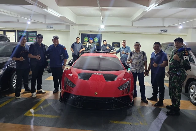 Lambo milik Bos PT QSS, Aseng, yang disita Kejagung dalam kasus IUP tambang di Kalimantan Barat. Foto: Dok. Istimewa