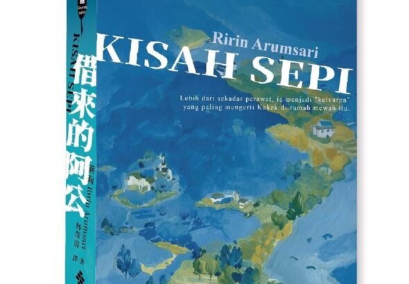 Novel berjudul "Kisah Sepi" memiliki 400 halaman, berbahasa Mandarin dan Indonesia. (Sumber Foto : Ririn).