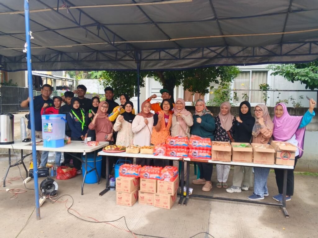 Aksi ini menjadi langkah awal warga memetakan faktor utama penyebab banjir dan potensi longsor di sepanjang aliran sungai. FOTO: Henny06/PORTALBMI.ID