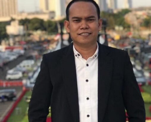 Bambang Hermansyah Alumni Magister Ilmu Politik Universitas Indonesia Dosen, Peneliti dan Sekretaris LPPM UIC Urrang Sambas