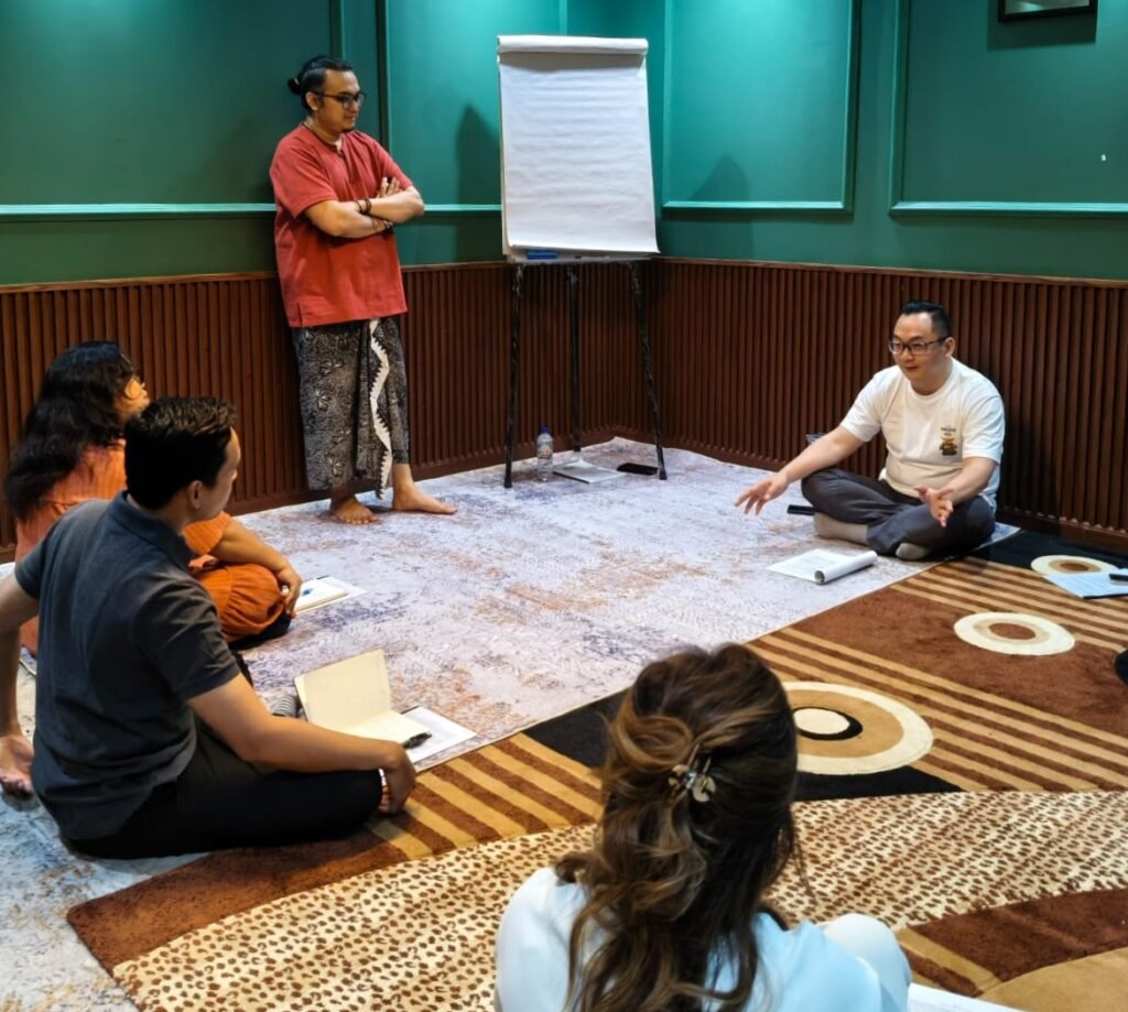 Kelas yang dipandu langsung oleh Master Sukma Pyrous, pendiri Wadah Tempa Spiritual Sukma Pyrous (WTSSP). FOTO: Allung06/PORTALBMI.ID