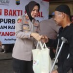 Kapolres Purbalingga AKBP Anita Indah Setyaningrum Gelar Bakti Sosial dalam rangka hariBhayangkara ke 80. FOTO: Humas Polres Purbalingga