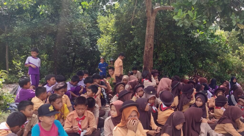 Gugus Depan (Gudep) SDN 5 Mentibar dan SDN 12 Bentunai Kec. Selakau sukses menggelar kegiatan Latihan Gabungan (Latgab). FOTO: Aef05/PORTALBMI.ID