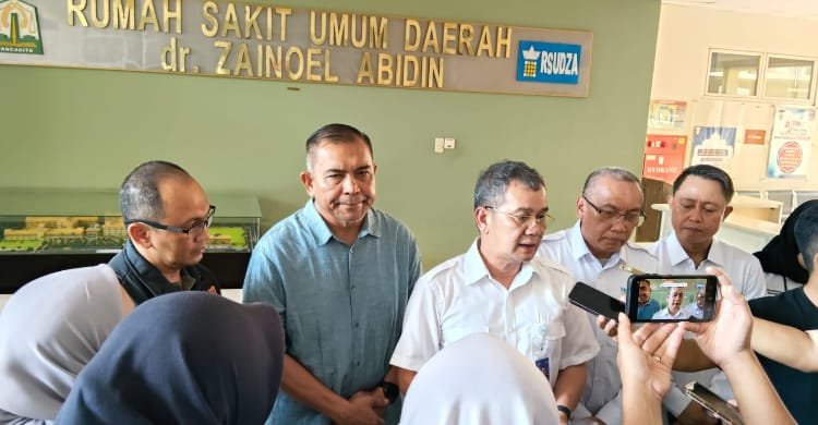 Insiden KMP Aceh Hebat 2 yang terjadi di Pelabuhan Ulee Lheue, Banda Aceh, Jumat (12/6). FOTO: Budi05/PORTALBMI.ID