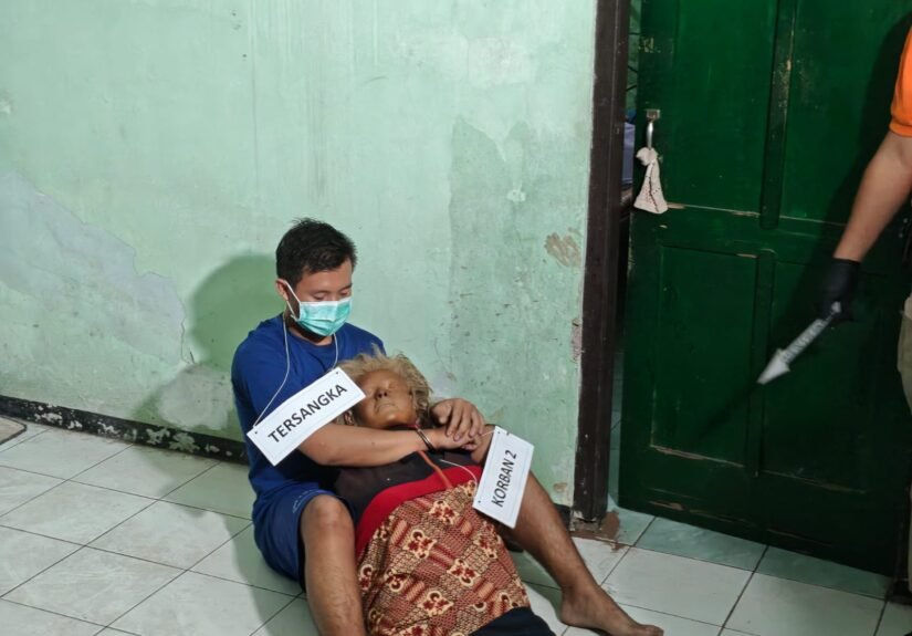 Rekonstruksi perkara dugaan pembunuhan terhadap dugaan dua orang perempuan di Kecamatan Patikraja, Kabupaten Banyumas. FOTO: Imam07/PORTALBMI.ID