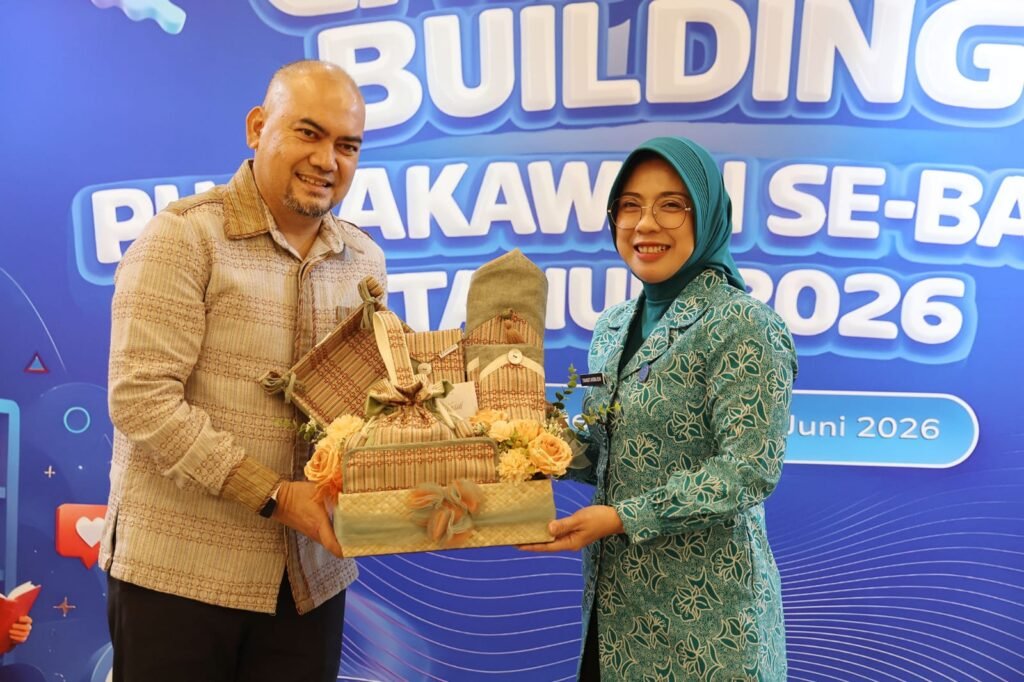 Bunda Literasi Provinsi Banten Tinawati Andra Soni mengajak seluruh pemangku kepentingan bersinergi meningkat budaya baca (literasi). FOTO: Biro Humas Pemprov Banten