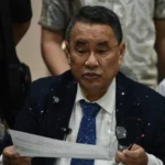 Kuasa hukum tersangka kasus dugaan korupsi eks Jampidsus Febrie Adriansyah, Hotman Paris Hutapea (tengah) menyampaikan keterangan kepada wartawan di Gedung Jampidsus Kejaksaan Agung, Jakarta, Jumat (17/7/2026). Foto: Fakhri Hermansyah/ANTARA FOTO