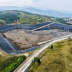 Foto udara lokasi tempat pembuangan akhir sampah saat peletakan batu pertama proyek infrastruktur Pengolahan Sampah menjadi Energi Listrik (PSEL) di Legok Nangka, Kabupaten Bandung, Jawa Barat, Rabu (29/7/2026). Foto: Novrian Arbi/ANTARA FOTO
