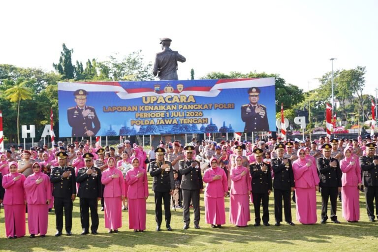 Sebanyak 2.595 personel Polda Jawa Tengah dan jajaran menerima kenaikan pangkat periode 1 Juli 2026. FOTO: Bid Humas Polda Jateng
