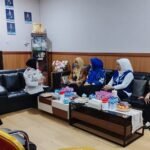 APJI Berbagi dengan menyalurkan 200 nasi kotak kepada warga binaan di Lapas Kelas IIA Tangerang, Jalan Daan Mogot, Tanah Tinggi, Kota Tangerang, Kamis (2/7/2026). FOTO: Achie06/PORTALBMI.ID