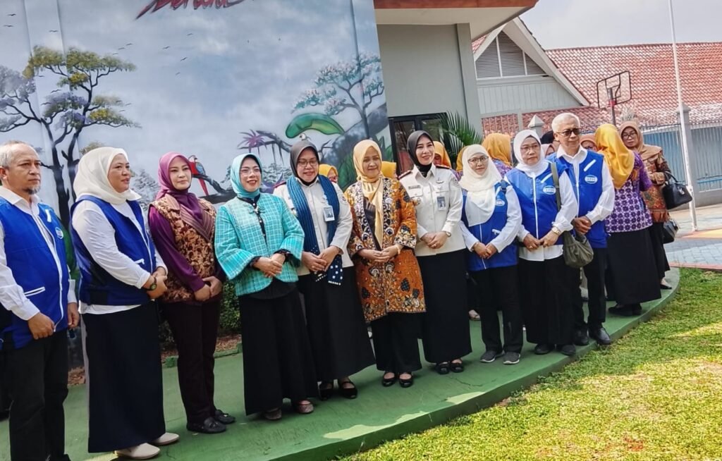APJI Berbagi dengan menyalurkan 200 nasi kotak kepada warga binaan di Lapas Kelas IIA Tangerang, Jalan Daan Mogot, Tanah Tinggi, Kota Tangerang, Kamis (2/7/2026). FOTO: Achie06/PORTALBMI.ID
