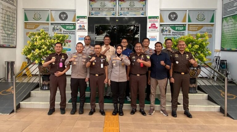 Kapolres Purbalingga AKBP Anita Indah Setyaningrum melakukan silaturahmi ke Kantor Kejaksaan Negeri (Kejari) Purbalingga, Selasa (14/7/2026). FOTO: Humas Polres Purbalingga/PORTALBMI.ID