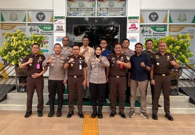 Kapolres Purbalingga AKBP Anita Indah Setyaningrum melakukan silaturahmi ke Kantor Kejaksaan Negeri (Kejari) Purbalingga, Selasa (14/7/2026). FOTO: Humas Polres Purbalingga/PORTALBMI.ID