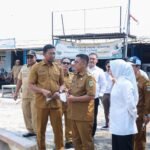 Gubernur Banten Andra Soni meninjau langsung pelaksanaan pembangunan Jalan Teluknaga–Dadap, Kabupaten Tangerang, Selasa (14/7/2026). FOTO: Setda Pemprov Banten/PORTALBMI.ID