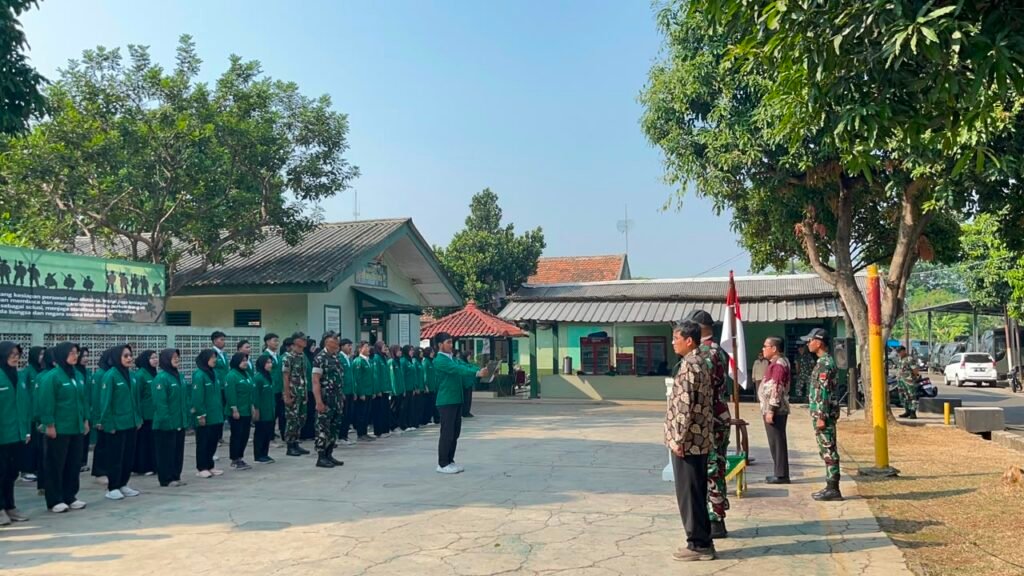 73 Mahasiswa Fakultas Kedokteran UHAMKA Semester 8 Lakukan Pelatihan Bela Negara di Rindam jaya Condet. FOTO: Santoso06/PORTALBMI.ID