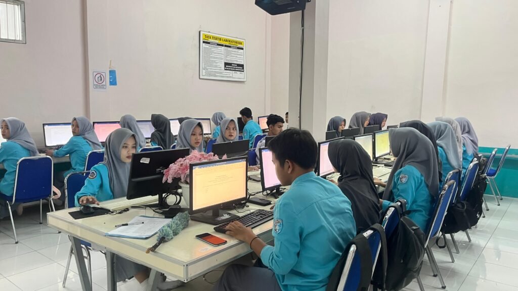 SMK Nurul Huda Kabupaten Serang yang mengalami peningkatan jumlah peserta didik sekaligus kepastian pembiayaan operasional sekolah. FOTO: Setda Prov Banten/PORTALBMI.ID