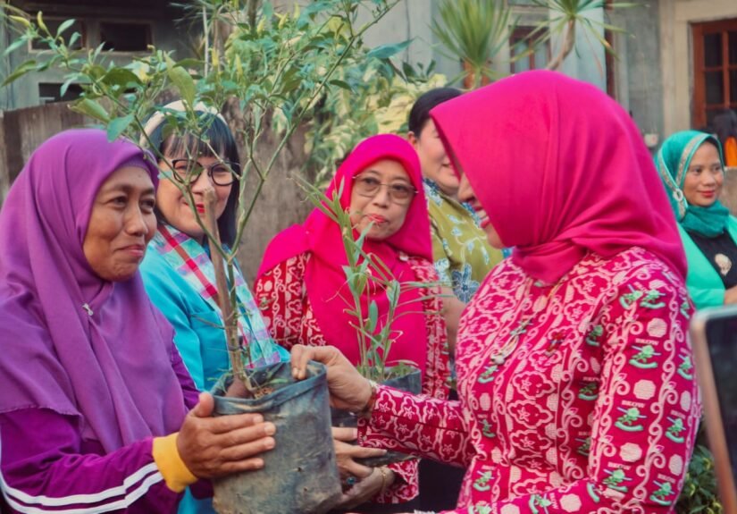 Kegiatan yang diselenggarakan pada Minggu (19/7/2026) di Kebun Alisa Khadijah, Jalan Parit H. Husin II Gang Anggrek No. 9 Pontianak. FOTO: Aef05/PORTALBMI.ID