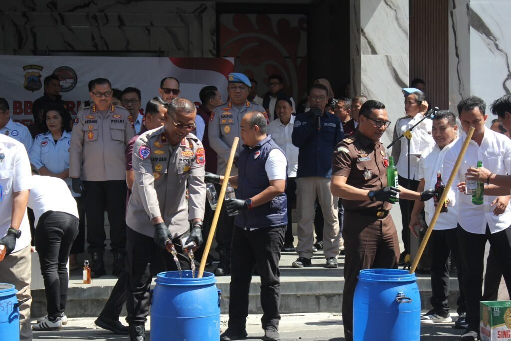 Komitmen Polda Jawa Tengah dalam melindungi masyarakat dari ancaman penyalahgunaan narkotika dan peredaran minuman keras ilegal. FOTO: Bid Humas Polda Jateng/PORTALBMI.ID