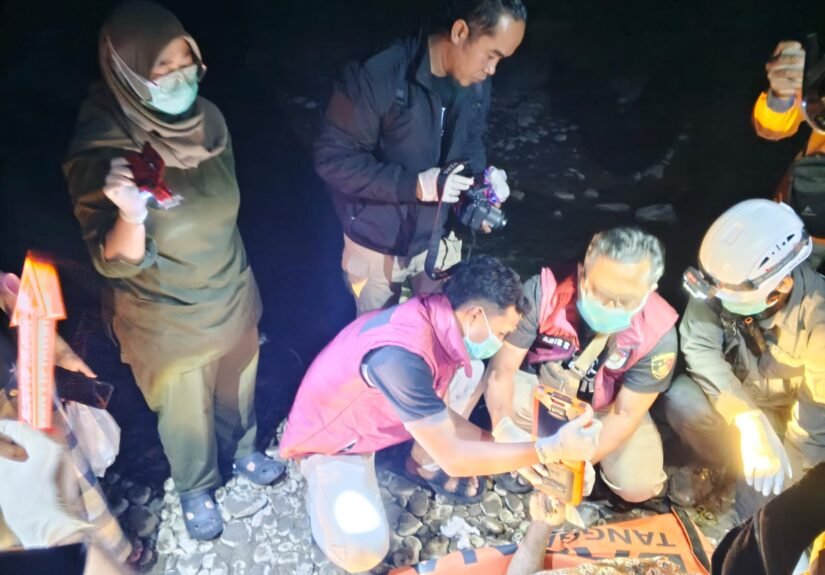 Penemuan jenazah seorang pria yang tersangkut pada jaring ikan di sungai setempat, Jumat (24/7/2026) sore. FOTO: Humas Polres Purbalingga/PORTALBMI.ID