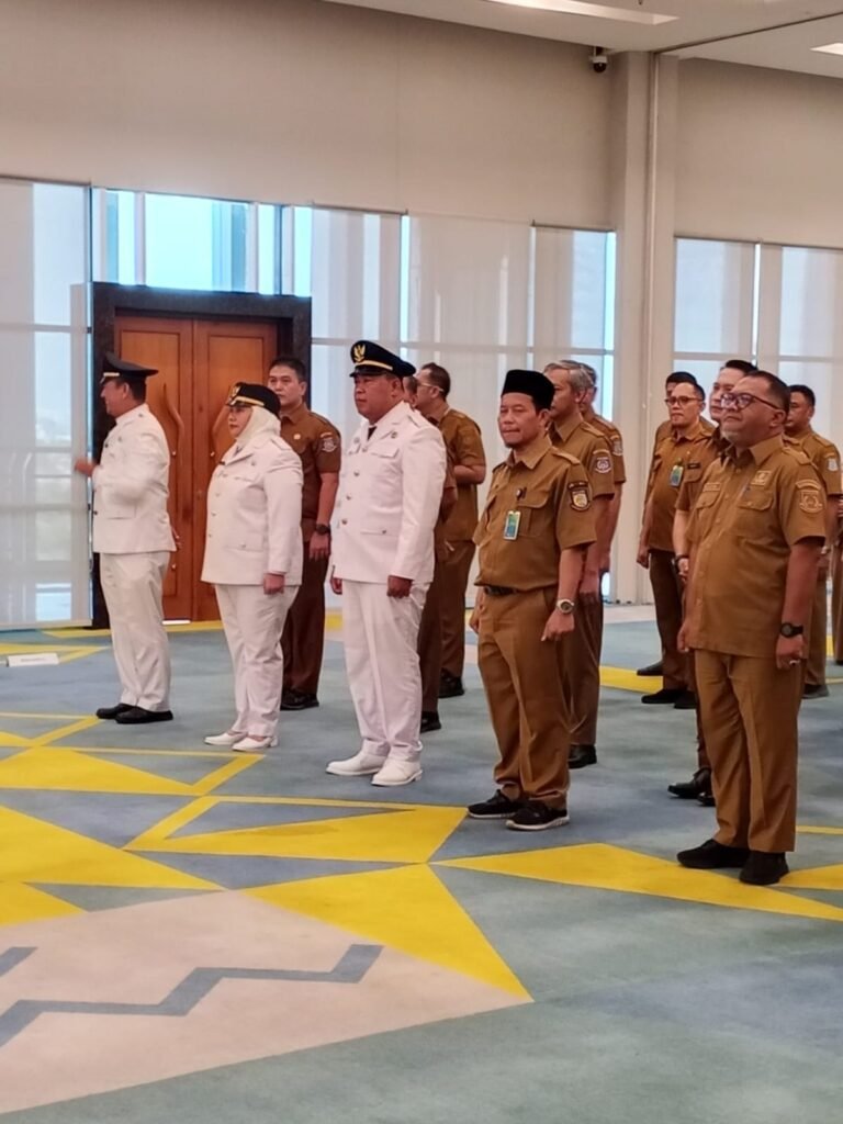 Cecep Iswadi, S.E. secara resmi dilantik dan mengemban amanah baru sebagai Sekretaris Kecamatan (Sekcam) Ciputat. FOTO: Henny06/PORTALBMI.ID
