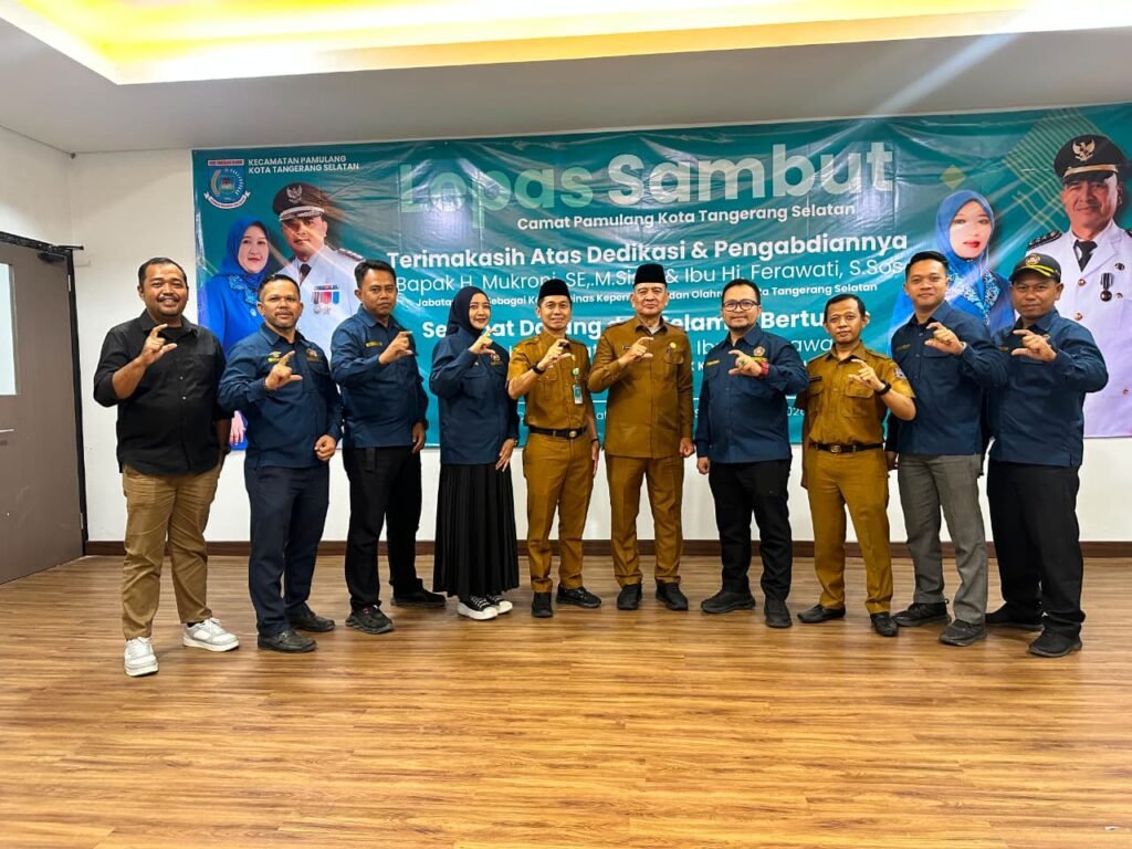 Lepas Sambut Camat Pamulang pada Selasa (28/7/2026). Jabatan Camat Pamulang resmi beralih dari H. Mukroni, S.E., M.Si., Kp. kepada pejabat baru, H. Mamat, S.E., M.M. FOTO: Henny06/PORTALBMI.ID