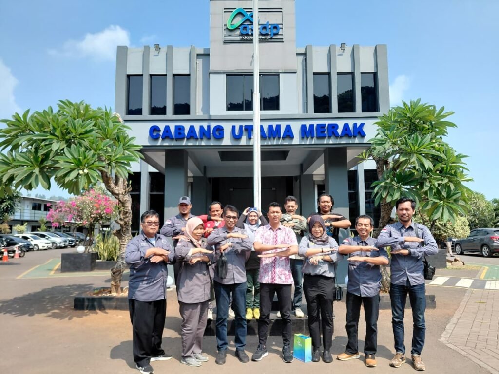 Pro Jurnalismedia Siber (PJS) melakukan kunjungan silaturahmi ke kantor PT ASDP Indonesia Ferry Cabang Merak, Provinsi Banten, Kamis (30/7/2026). FOTO: Budi05/PORTALBMI.ID