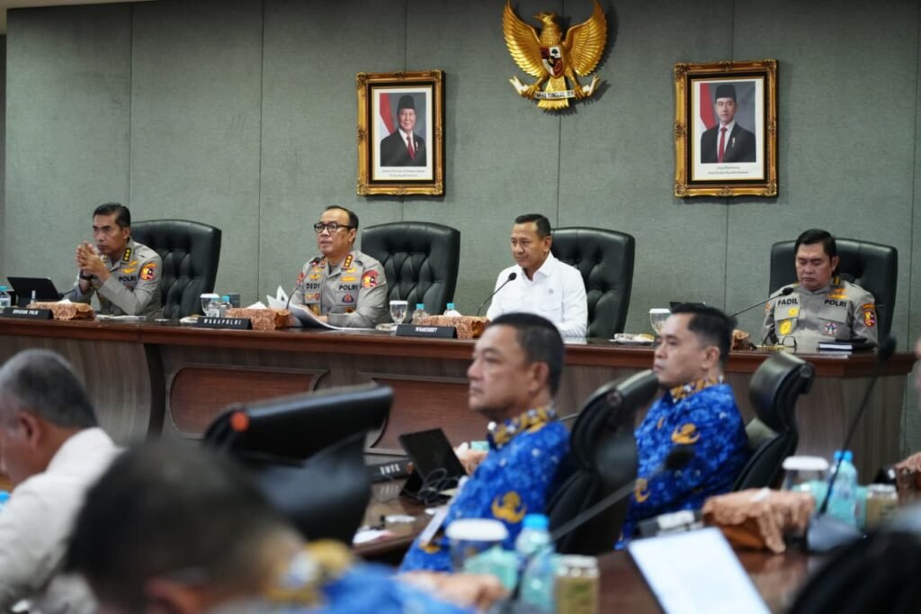 Rapat Terbatas di Istana Kepresidenan pada 28 Juli 2026 terkait antisipasi fenomena El Nino, cuaca ekstrem, serta kebakaran hutan dan lahan (Karhutla). FOTO : PORTALBMI.ID