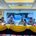 Konferensi pers penyekapan lansia di Mapolres Tangerang Selatan. Foto: Dok. Istimewa