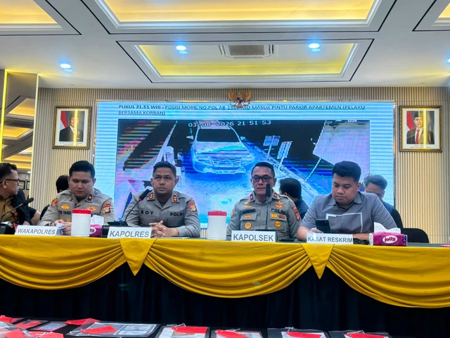 Konferensi pers penyekapan lansia di Mapolres Tangerang Selatan. Foto: Dok. Istimewa
