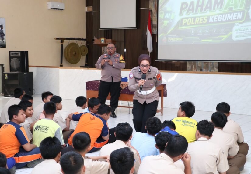 Polres Kebumen mulai menyasar pelajar untuk memperkuat literasi kecerdasan buatan atau Artificial Intelligence (AI). FOTO: Imam06/PORTALBMI.ID
