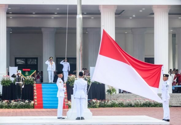 Gubernur Banten Andra Soni mengajak semua pihak untuk meneruskan perjuangan para pahlawan dan mengisi kemerdekaan dengan semangat membangun bangsa. FOTO: PORTALBMI.ID