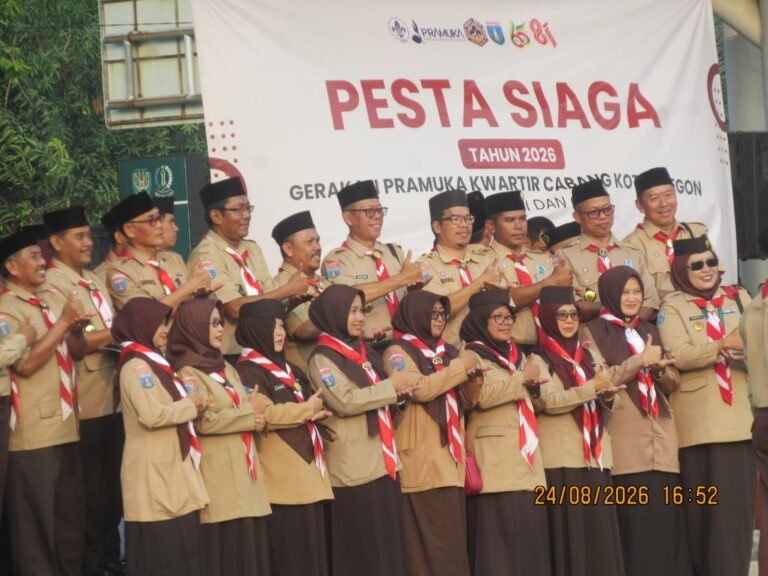 Upacara Peringatan Hari Ulang Tahun (HUT) ke-65 Gerakan Pramuka tingkat Kwartir Cabang (Kwarcab) Kota Cilegon berlangsung meriah, khidmat, dan penuh semangat kebersamaan. FOTO: PORTALBMI.ID