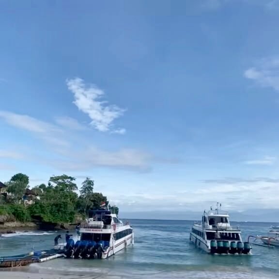Pemandangan laut lepas, dan suasana Bali yang masih asri, Maha Giri Nusa Lembongan bisa jadi pilihan utama kamu. FOTO: Santi07/PORTALBMI.ID
