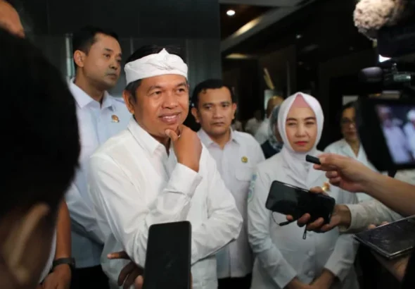 Bantuan untuk korban gempa di Nusa Tenggara Timur (NTT) sebesar Rp4 miliar. Bantuan disampaikan langsung oleh Gubernur Jawa Barat Dedi Mulyadi yang datang ke NTT. FOTO: Humas Jabar/PORTALBMI.ID