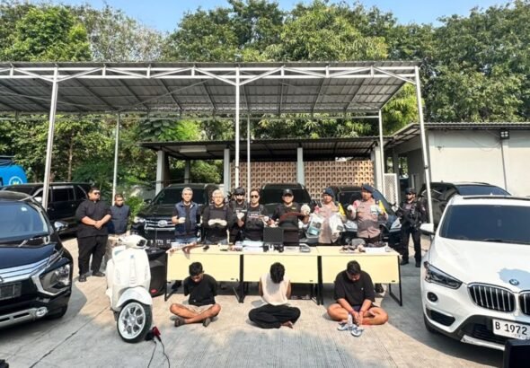 Tim gabungan yang terdiri dari BNN RI, Polda Metro Jaya, BNNP DKI Jakarta, dan BNNK Jakarta Utara sukses meringkus buronan (DPO) berinisial Muhammad Ridwan alias Bos Gendut. FOTO: BNN/PORTALBMI.ID