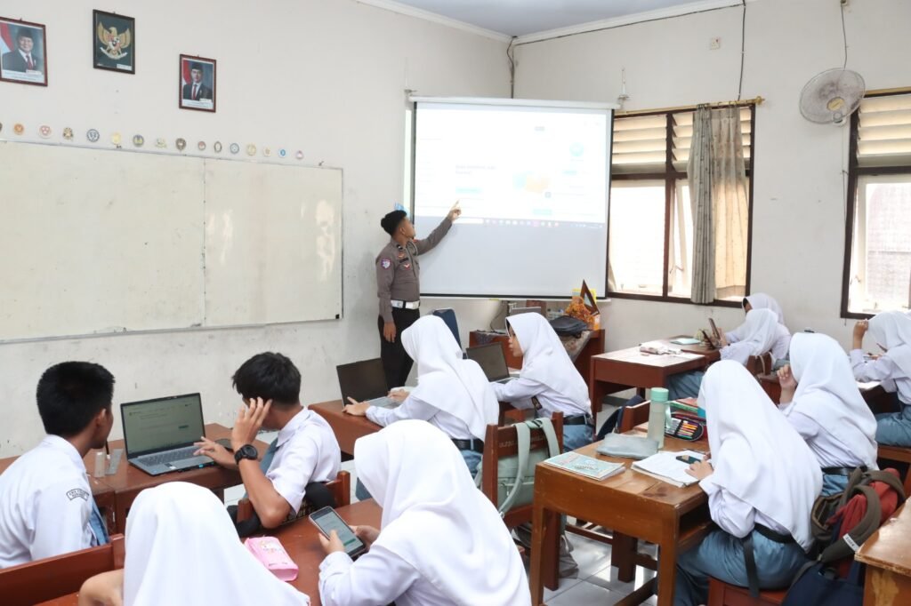 Program edukasi “Polres Kebumen Paham AI” mulai digelar di sejumlah SMA dan SMK di Kabupaten Kebumen. FOTO: PORTALBMI.ID