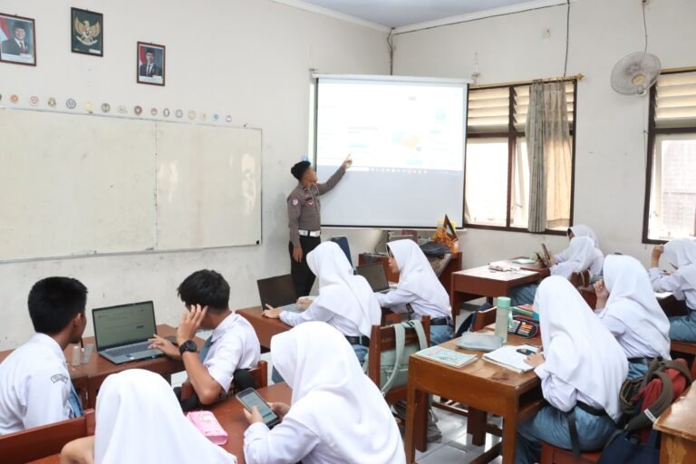 Program edukasi “Polres Kebumen Paham AI” mulai digelar di sejumlah SMA dan SMK di Kabupaten Kebumen. FOTO: PORTALBMI.ID